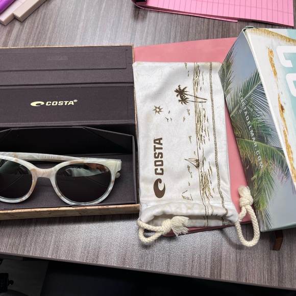 Costa Del Mar Isla Sunglasses with copper silver mirror 580G lenses - Picture 2 of 9